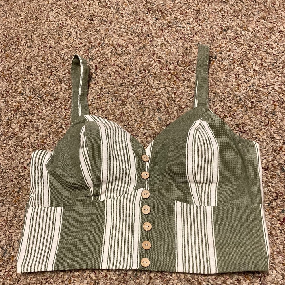 Crop top